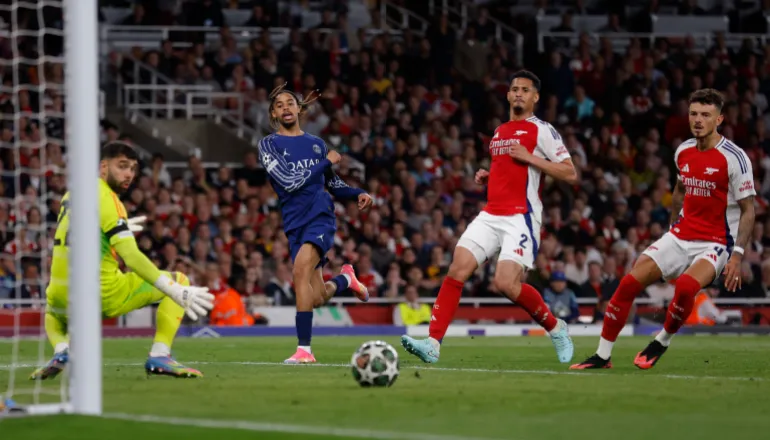 ⚽ Arsenal Faces PSG in Crucial Champions League Semi-Final